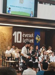 2025. május 26-án iskolánkat a Diószegi Zeneklub képviselte a 9. B osztály 10 tanulójával együtt, a  Talentum Baptista Általános Iskola fenállásának 10. évfordulója alkalmából rendezett Gálaünnepségen.