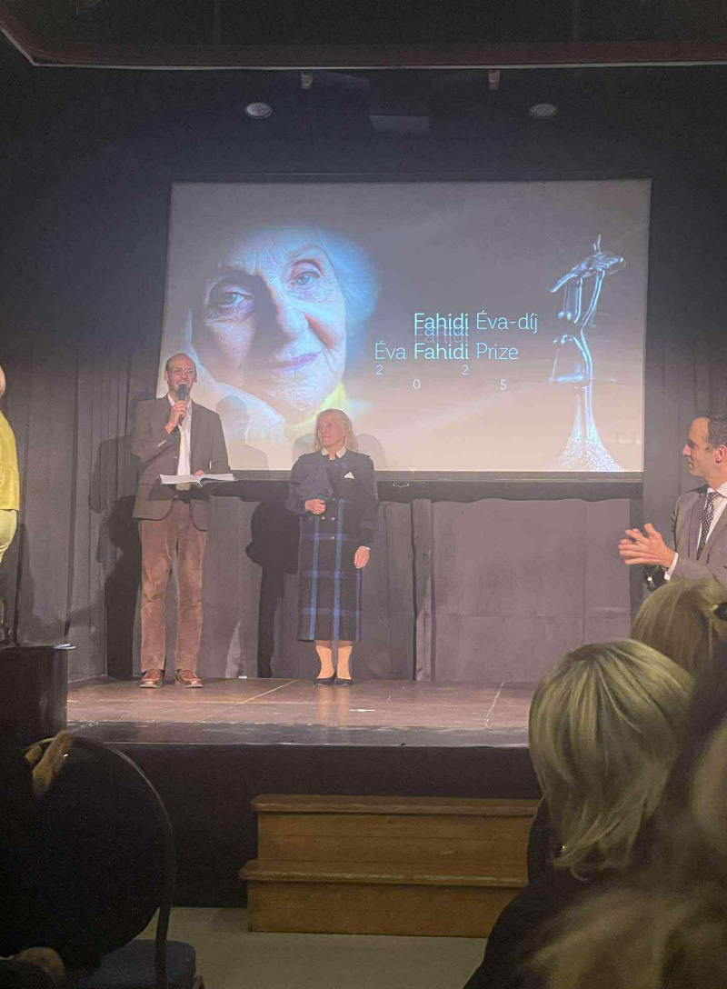  Nagy örömmel osztjuk meg, hogy dr. Dósáné Gargya Tünde, iskolánk általános igazgatóhelyettese és magyar nyelv és irodalom szakos tanára, a Fahidi Éva-díj jelöltje lett! 